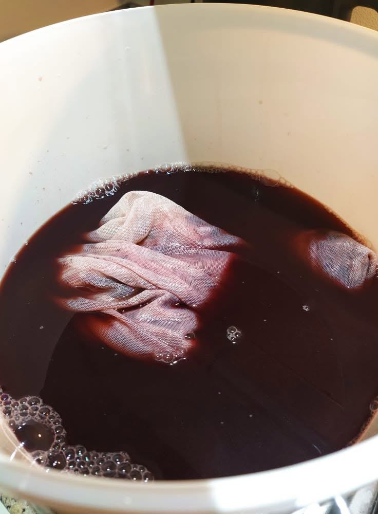 Cherry wine, photo 1